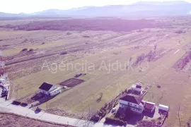 Imotski Vinjani Donji 3752 m2 građevinsko i poljoprivredno zemljište, Imotski, Terra