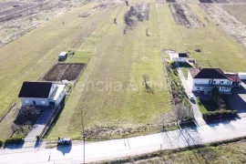 Imotski Vinjani Donji 3752 m2 građevinsko i poljoprivredno zemljište, Imotski, Terra