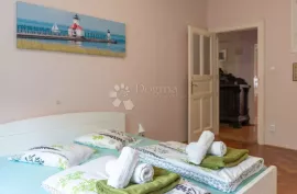 Građanski stan u centru grada 90m2, Zagreb, Apartamento