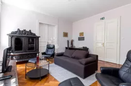 Građanski stan u centru grada 90m2, Zagreb, Apartamento