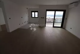 Penthouse sa krovnom terasom , garažom, liftom , podno grijanje, Sveti Filip I Jakov, Stan