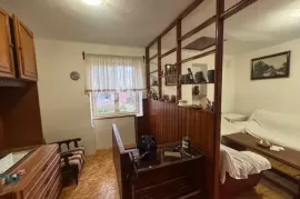 Kostrena samostojeća kuća, Kostrena, Casa