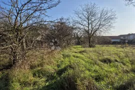 2 građevinska zemljišta u blizini Rovinja, Kanfanar, Земля