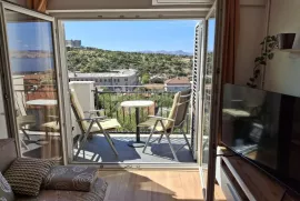 PREDIVAN APARTMAN SA PANORAMSKIM POGLEDOM, Senj, Appartement