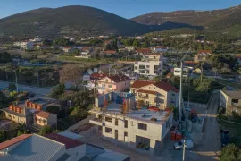 RUDINE - STAN NOVOGRADNJA 78 m2 + BAZEN + VRT (S1), Kaštela, Appartment