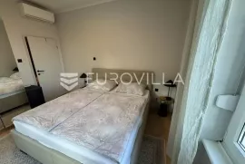 Opatija, Centar, luksuzan četverosoban stan NKP 110 m2, Opatija, Wohnung