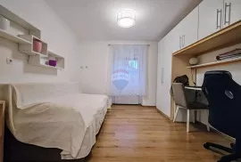 Rijeka, Bulevard, 3S+DB, renoviran i namješten stan od 90m2, Rijeka, Διαμέρισμα