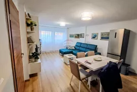 Rijeka, Bulevard, 3S+DB, renoviran i namješten stan od 90m2, Rijeka, Διαμέρισμα