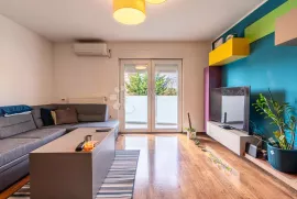 Stan s garažom u zgradi novije gradnje, Rijeka, Appartement