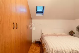 Odličan stan u povijesnoj vili u centru Opatije, Opatija, Appartement