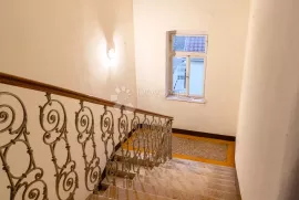 Odličan stan u povijesnoj vili u centru Opatije, Opatija, Appartement