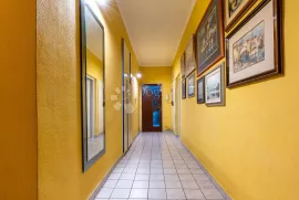 Odličan stan u povijesnoj vili u centru Opatije, Opatija, Appartement