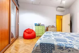 Odličan stan u povijesnoj vili u centru Opatije, Opatija, Appartement