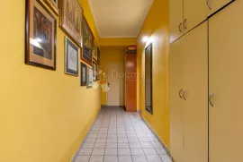 Odličan stan u povijesnoj vili u centru Opatije, Opatija, Appartement