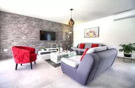 Šišan vila 145m2, 3SS+DB, modere gradnje !, Ližnjan, Maison