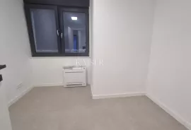 Crikvenica, centar - dvosobni stan 80m od mora, Crikvenica, Appartment