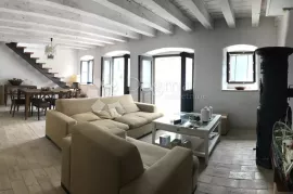 SPOJ ISTRE I TOSCANE (2 kuće na parceli od 1440 m²), Labin, Kuća