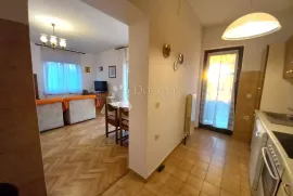 Zamet, stan sa velikom terasom, Rijeka, Appartment