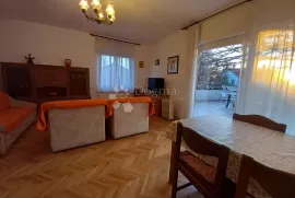 Zamet, stan sa velikom terasom, Rijeka, Appartment