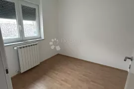 Stan u novogradnji sa vrtom i garažom, Rijeka, Appartement