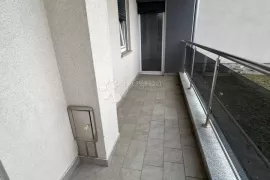 Stan u novogradnji sa vrtom i garažom, Rijeka, Appartement