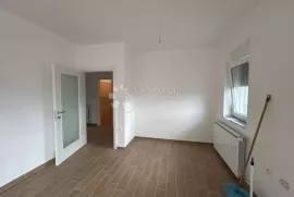 Stan u novogradnji sa vrtom i garažom, Rijeka, Appartement