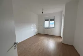 Stan u novogradnji sa vrtom i garažom, Rijeka, Appartement