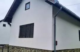 Obiteljska kuća s velikom okućnicom - Zdenci (Orahovica), Zdenci, Haus