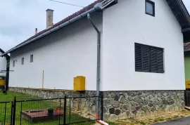 Obiteljska kuća s velikom okućnicom - Zdenci (Orahovica), Zdenci, Haus