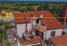 Istra, Brtonigla, stan na prvome katu s pogledom na more !, Brtonigla, Casa