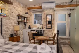 Studio u srcu starog grada Rovinja s podnim grijanjem!, Rovinj, Kвартира