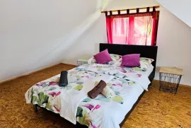 PRODAJA, kuća za odmor 150 m2, Marija Gorica, Trstenik, bazen, Famiglia