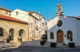 ISTRA, MEDULIN - Kuća u samom centru Medulina, Medulin, Casa