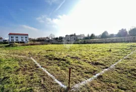 Istra,  veliko zemljište za gradnju na 3 km od mora, Marčana, Terrain