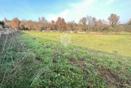 Istra,  veliko zemljište za gradnju na 3 km od mora, Marčana, Terrain