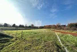 Istra,  veliko zemljište za gradnju na 3 km od mora, Marčana, Terrain