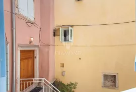 Predivna kuća u centru Rovinja, Rovinj, Famiglia