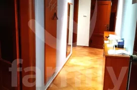 RENOVIRANI PROSTRANI TROSOBNI STAN NA MONTE ZARU, Pula, Appartment