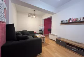 Istra,Pula - naselje Jadreški stan 60m2 s vrtom, Ližnjan, Apartamento