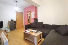 Istra,Pula - naselje Jadreški stan 60m2 s vrtom, Ližnjan, Apartamento