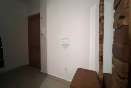 Istra,Pula - naselje Jadreški stan 60m2 s vrtom, Ližnjan, Apartamento