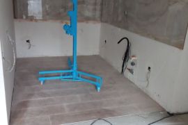 თაბაშირ მუყაოს ამწე 4 მეტრი