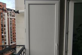 მეტალო პლასტმასისი კარადა