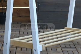 ხის ტანსაცმლის საკიდი