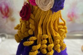 სიურპრიზ ნაქსოვი თოჯინა თაიგულით – 2-ში 1 ხელნაკეთ