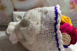 სიურპრიზ ნაქსოვი თოჯინა თაიგულით – 2-ში 1 ხელნაკეთ