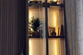 შუშის ვიტრინა , შუშის კარადა , შუშის სტენდი ,თარო 