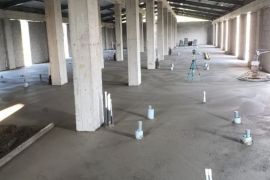 იატაკის მოჭიმვა (სტიაშკა) პომპით