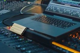 Samsung T7 Shield 2TB, Portable SSD