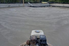 იატაკის მოჭიმვა (სტიაშკა) პომპით